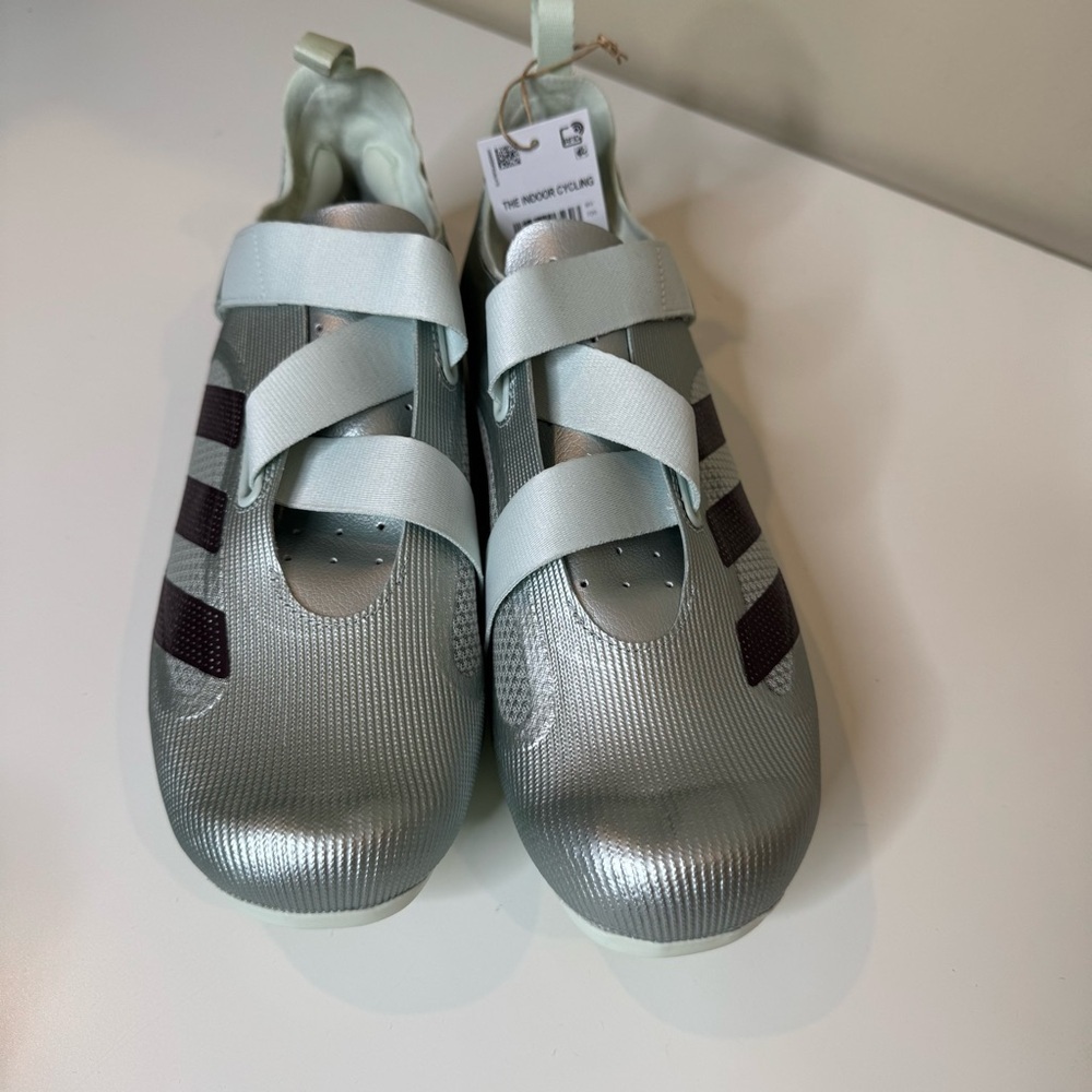 Adidas The Indoor Linen Green Met. Aurora Met. Linen Green size w 11 m 10